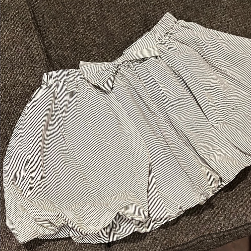 Stripes skirt with bow